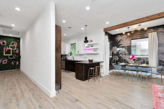 Bloom House HTX: Floral-Themed Downtown Home with Hot Tub, Chef, Massage & Mixology Class image 65