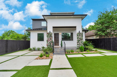 Bloom House HTX: Floral-Themed Downtown Home with Hot Tub, Chef, Massage & Mixology Class image 5
