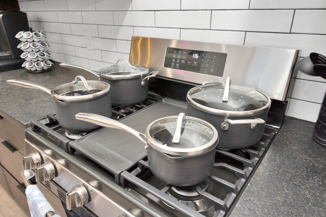 Bloom House HTX: Floral-Themed Downtown Home with Hot Tub, Chef, Massage & Mixology Class image 75