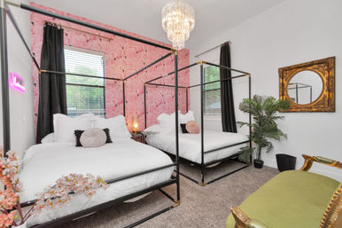 Bloom House HTX: Floral-Themed Downtown Home with Hot Tub, Chef, Massage & Mixology Class image 43