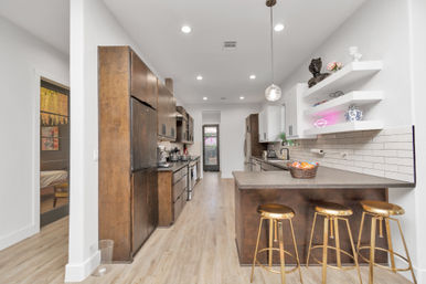 Bloom House HTX: Floral-Themed Downtown Home with Hot Tub, Chef, Massage & Mixology Class image 60