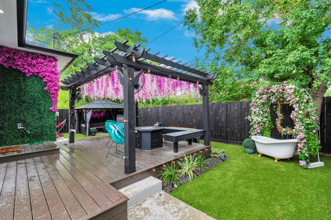 Bloom House HTX: Floral-Themed Downtown Home with Hot Tub, Chef, Massage & Mixology Class image 59