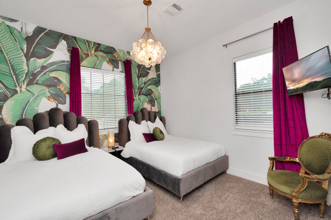 Bloom House HTX: Floral-Themed Downtown Home with Hot Tub, Chef, Massage & Mixology Class image 31