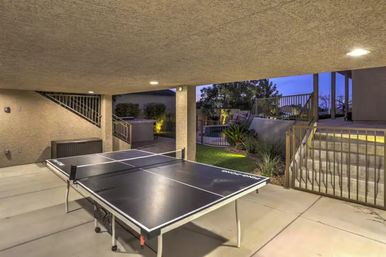 The Ultimate Vegas Villa: UFC Mansion with Pool, Gym & Game Room image 27