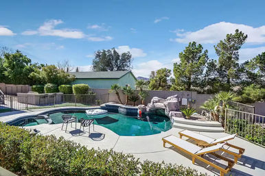 The Ultimate Vegas Villa: UFC Mansion with Pool, Gym & Game Room image 29