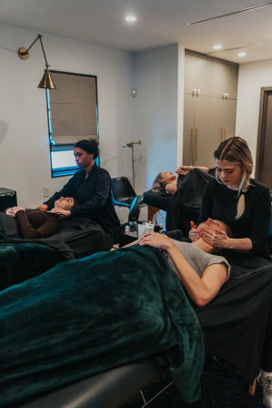 Upkeep’s Glow Up Party: Mobile MedSpa with Customizable Botox Treatments, Red Light Therapy & More image 2