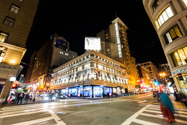 San Francisco Ghosts Boos and Booze Haunted Pub Crawl image 6