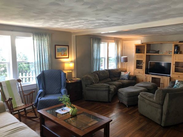 Coastal Escape: Steps to the Beach, Boardwalk & Nightlife image 3