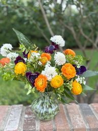 Fresh Floral Arrangement Workshop image 2
