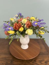 Fresh Floral Arrangement Workshop image 6