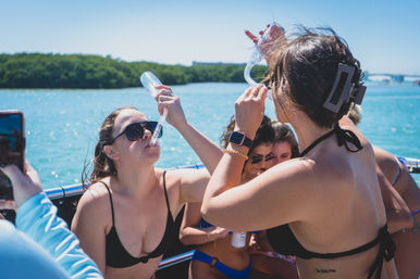 2.5 Hour Booze Cruise with All You Can Drink! image 4