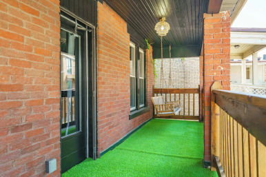 Jungle Casa: Stylish Upstairs Retreat with Private Patio image 65