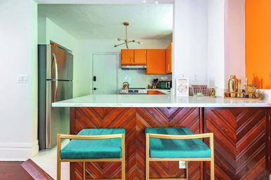 Jungle Casa: Stylish Upstairs Retreat with Private Patio image 42