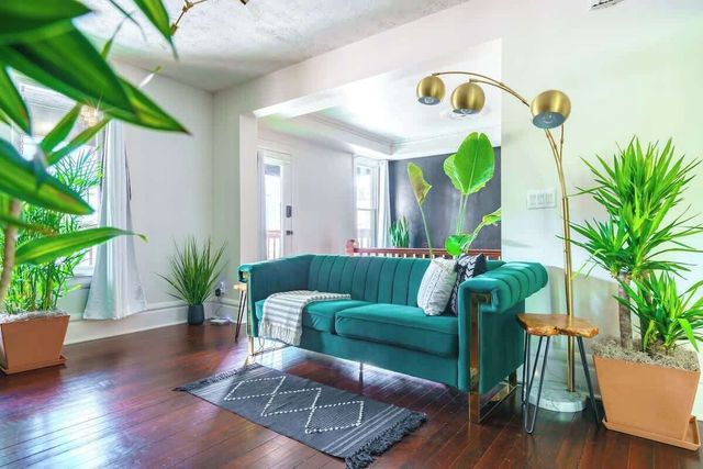 Jungle Casa: Stylish Upstairs Retreat with Private Patio image 3