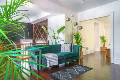Jungle Casa: Stylish Upstairs Retreat with Private Patio image 17
