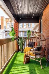 Jungle Casa: Stylish Upstairs Retreat with Private Patio image 9