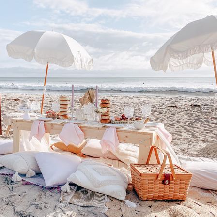 Lux Picture-Perfect Pop-up Picnics with Custom Decor and Game Add-ons image 9