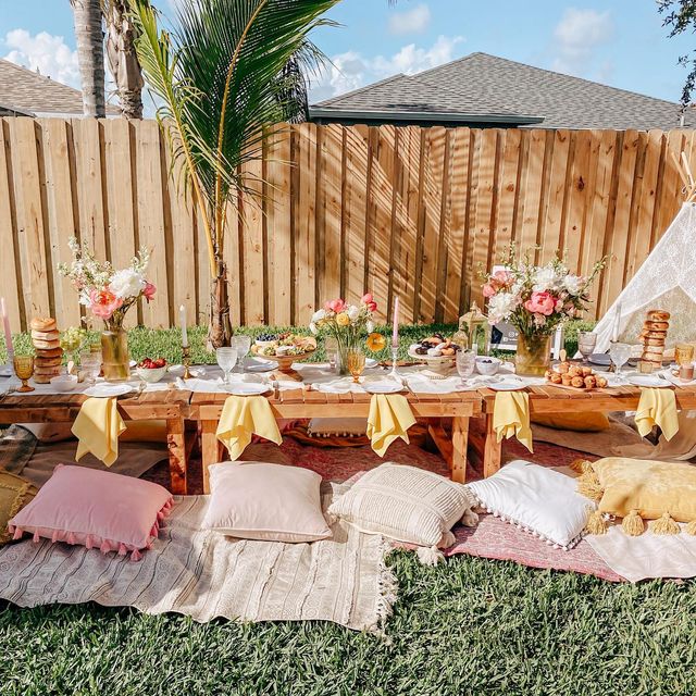 Lux Picture-Perfect Pop-up Picnics with Custom Decor and Game Add-ons image 4