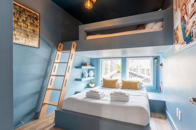 Nora at The Lucy: Luxury Home with Rooftop Hot Tub & Skyline Views image 19