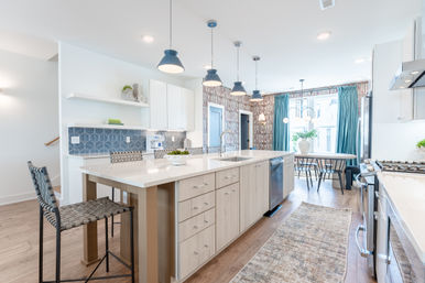 Nora at The Lucy: Luxury Home with Rooftop Hot Tub & Skyline Views image 21