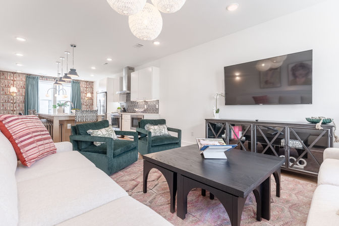 Nora at The Lucy: Luxury Home with Rooftop Hot Tub & Skyline Views image 6