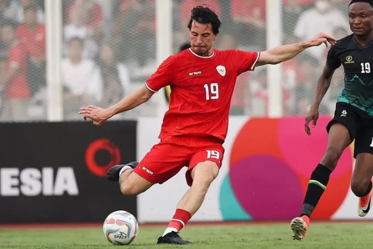 Thom Haye Siap Tampil di BRI Super League, Laga Persib vs Persebaya