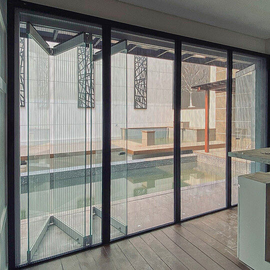 LIPAT DOOR (HADAP KOLAM)