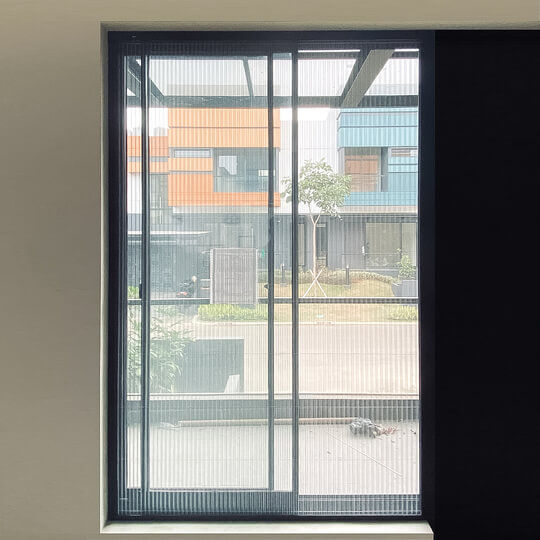LIPAT DOOR (PINTU UTAMA)