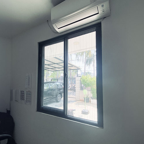 LIPAT-WINDOW-GRAND-PLUIT