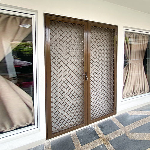 PINTU EXONA SEMANAN