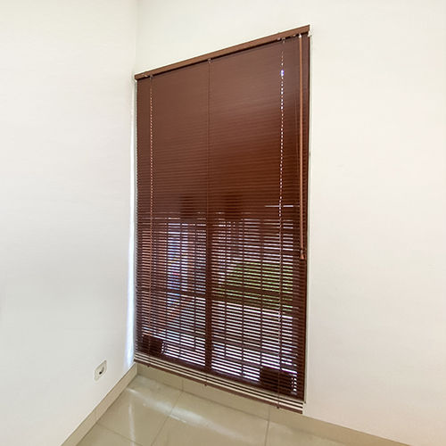 WOODEN BLIND ONNA JAKARTA TIMUR