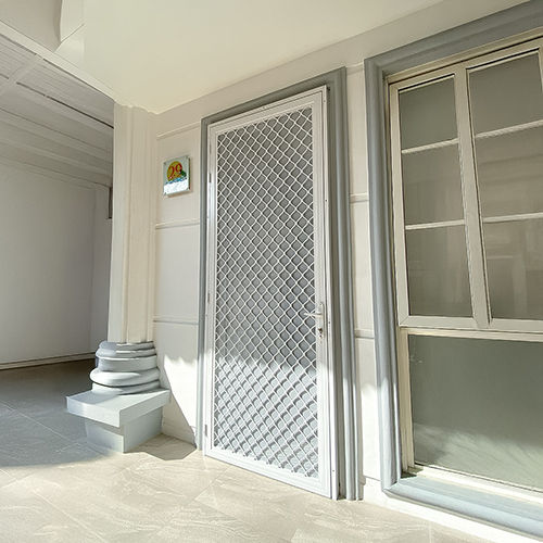 PINTU-EXONA-GLC-JAKARTA-BARAT