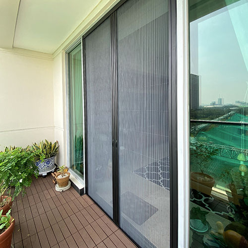 LIPAT-DOOR-SENAYAN