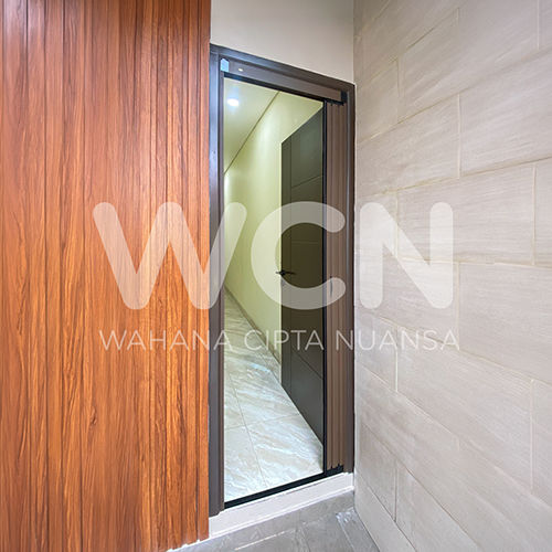 -LIPAT-DOOR-CENGKARENG