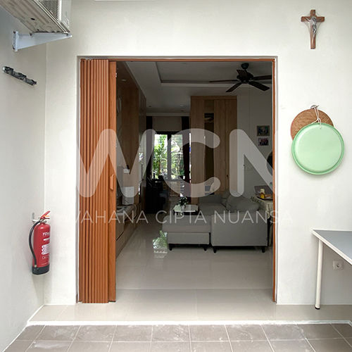 103-FOLDING-DOOR-SENTUL-290426-TERBUKA