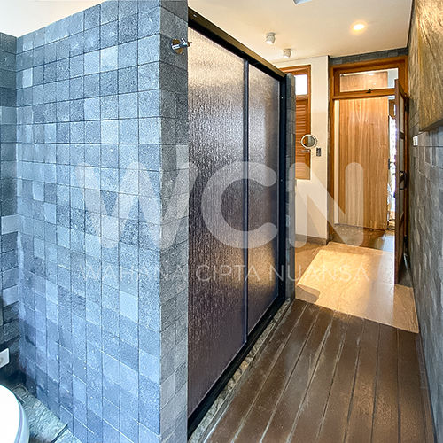 85-SHOWER-SCREEN-CINERE-160426-TERTUTUP
