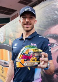 Binance Unveils Pierre Gasly’s Fan-Designed Formula One Helmet in Stunning Melbourne Mural
