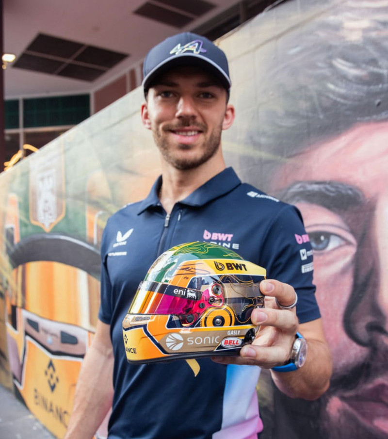 Binance Unveils Pierre Gasly’s Fan-Designed Formula One Helmet in Stunning Melbourne Mural