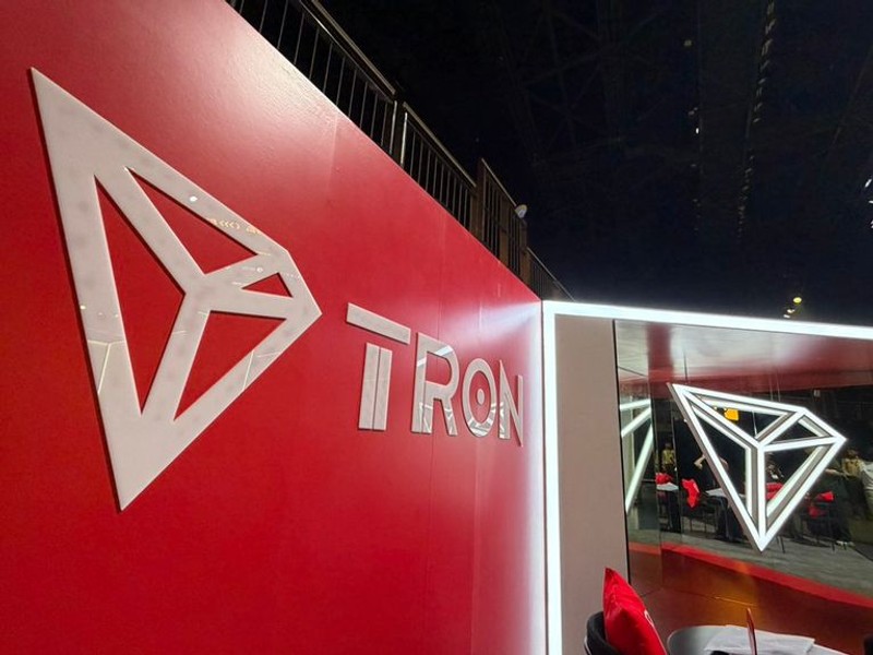 Revolut Integrates TRON, Bringing Staking and Stablecoins to Millions