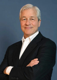 Crypto Steps Back Into the Spotlight as Banks, Washington, and Mainstream Adoption Align