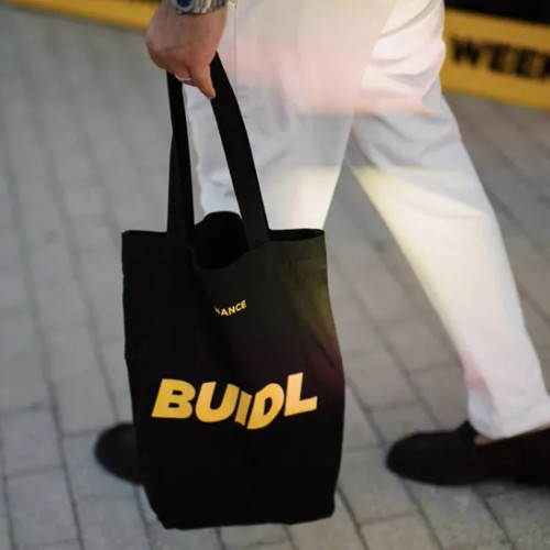 Why Binance Still Reigns Supreme in Crypto: From $34 Trillion in Volume to 300+ Million Users