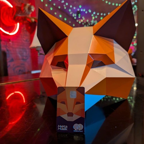 MetaMask's Crypto Card Hits the U.S. — But Can It Win the Wallet War?