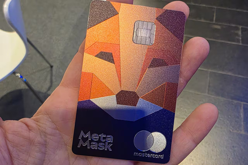 MetaMask's Crypto Card Hits the U.S. — But Can It Win the Wallet War?