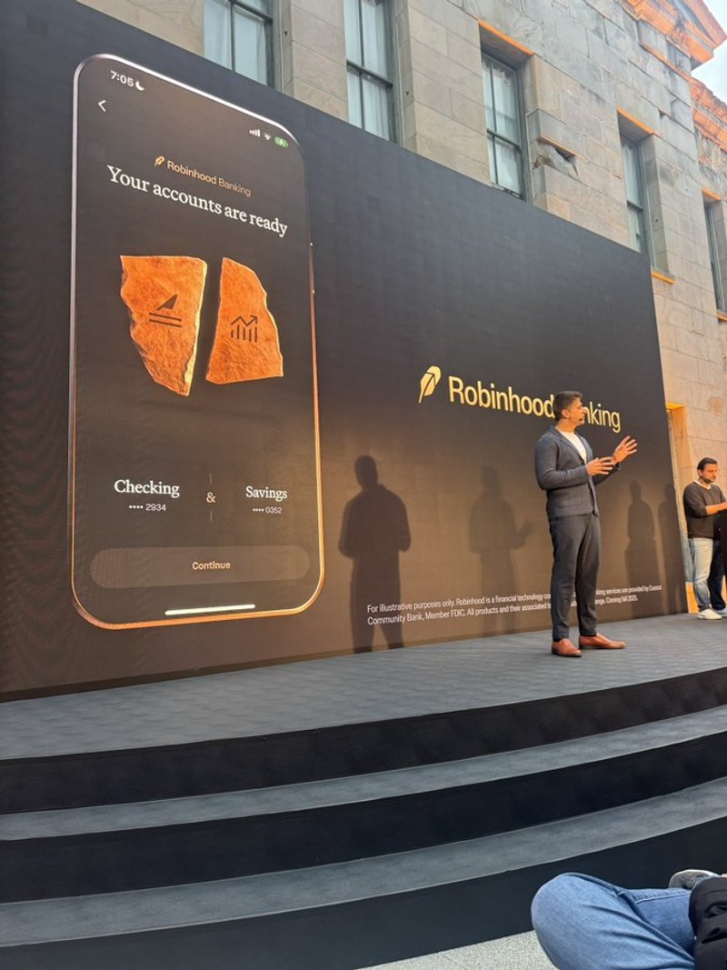 Ark Invest Scoops Up Coinbase and Robinhood Shares Amid Selloff