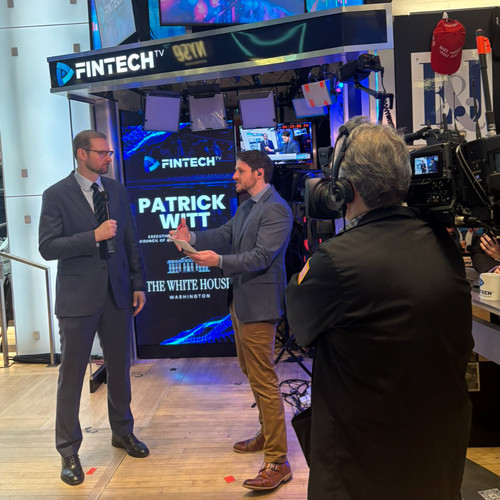 Trump Blasts Banks, White House Rejects Bank-Like Stablecoin Rules