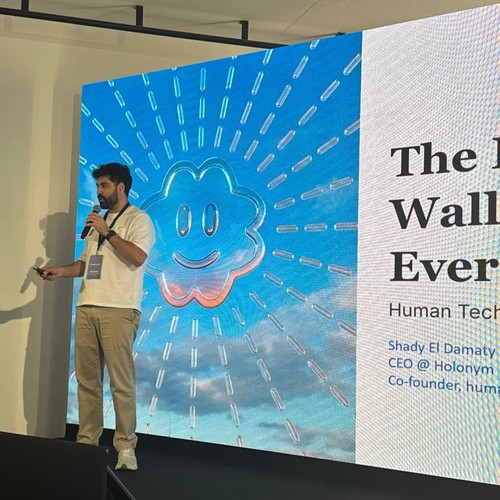 The Wallet Is Disappearing — And Something Smarter Is Taking Its Place