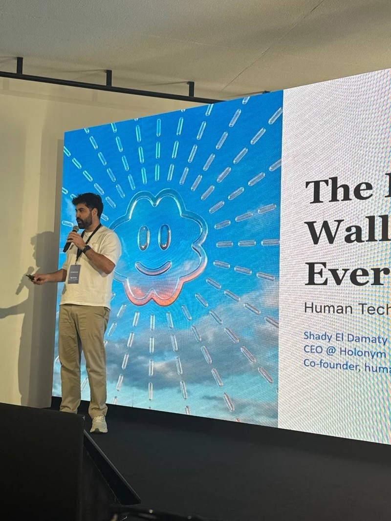 The Wallet Is Disappearing — And Something Smarter Is Taking Its Place