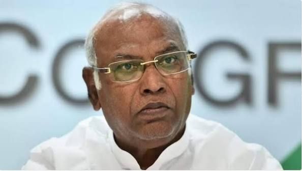 ১ নভেম্বরের ‘ভোট বাঁচাও, দেশ বাঁচাও’ সমাবেশে ব্যাপক অংশগ্রহণের আহ্বান খাড়গের