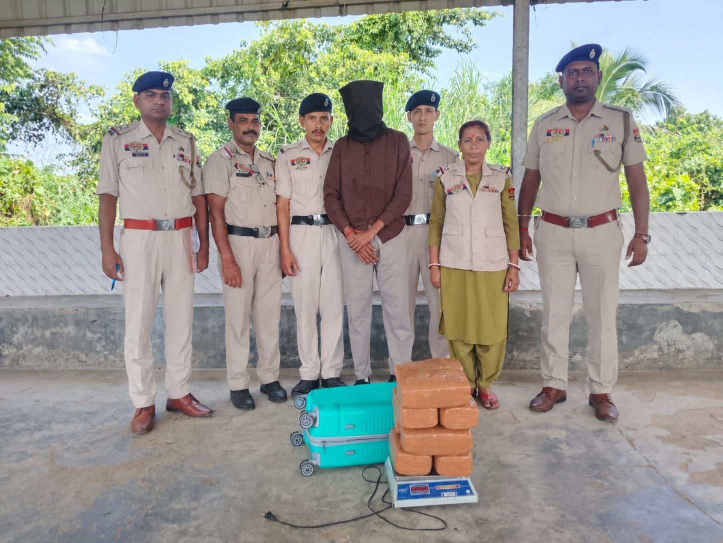 আগরতলা রেলস্টেশনে ১৬ কেজির বেশি গাঁজা উদ্ধার,গ্রেপ্তার ১