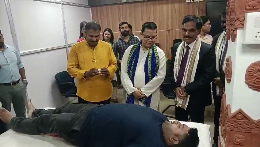  সতর্কতা সচেতনতা সপ্তাহ উপলক্ষে গ্রামীণ ব্যাংকের রক্তদান শিবির, সকলের সমবেত প্রচেষ্টাতেই বিকশিত ভারত নির্মাণ সম্ভব -শ্রম মন্ত্রী 